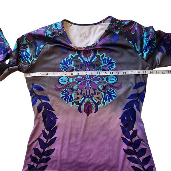 Athleta Runaway Top Floral Moisture Wicking LS Shirt Blue & Purple Leaves sz L - Picture 4 of 8